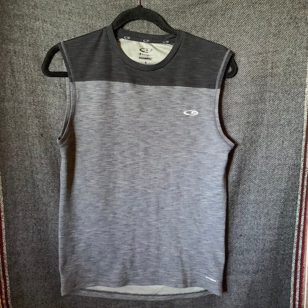 S gray exercise tank